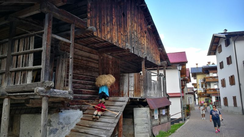 Il borgo di Sottoguda nel cuore delle Dolomiti venete