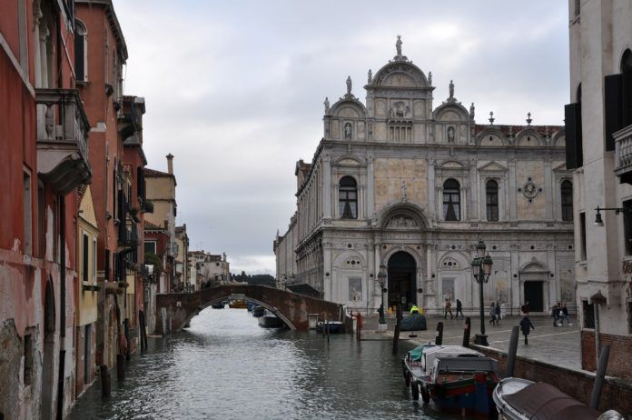 Il Rio dei Mendicanti oggi visto dal Ponte Rosso