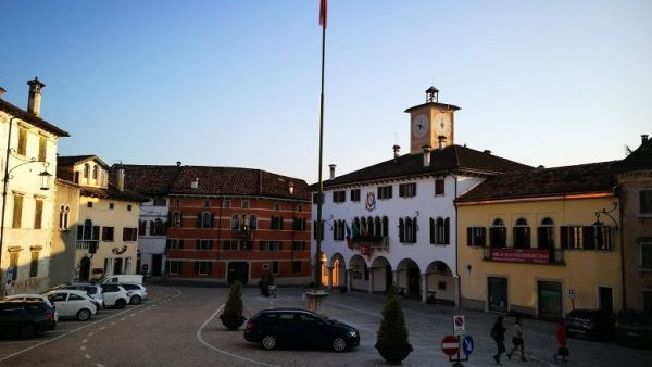 Mel - Piazza Papa Luciani