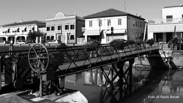 Passerella mobile pedonale in centro di Oriago