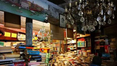 Libreria Acqua Alta 1