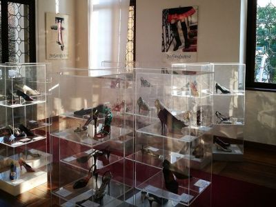 Lungo la Riviera del Brenta; il Museo della Calzatura di Villa Foscarini Rossi