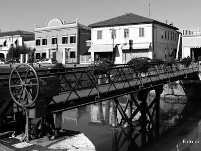 I "bareti" di Oriago - Revival sulla "movida" del Brenta