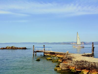 Punta San Vigilio, un lembo di terra accarrezzato dal Lago di Garda