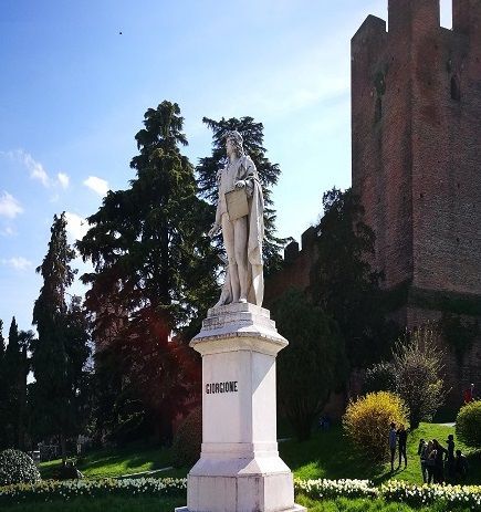 Castelfranco - statua Giorgione