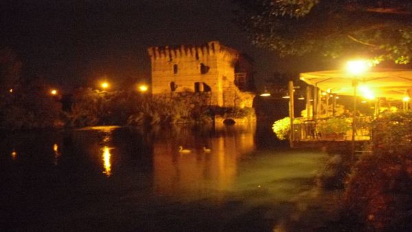 Borghetto notturna